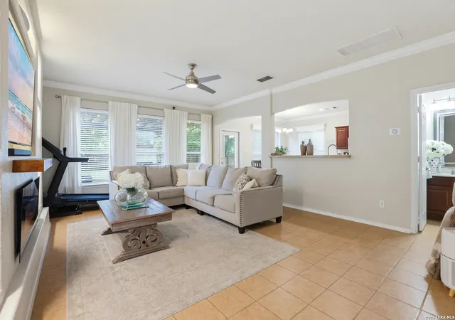 Photo 4 of Single family home for sale at 1363 Crown Brk, San Antonio, TX 78260 | MLS# 2002825 | Listing updated on 2026-09-17