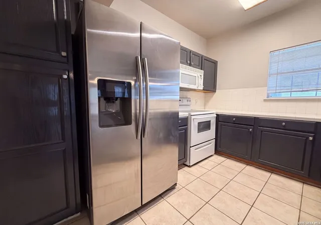 Photo 2 of Condo for sale at 40 Chapel Hill Cir #UNIT, San Antonio, TX 78240 | MLS# 2002833 | Listing updated on 2026-10-29