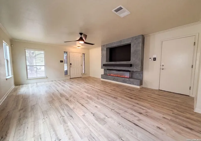 Photo 3 of Single family home for sale at 10602 Springwood Sq, Universal City, TX 78148 | MLS# 2002834 | Listing updated on 2026-09-17