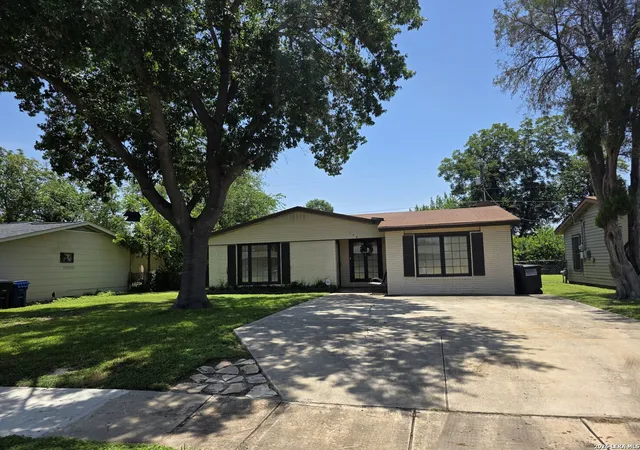 2nd image of 154 Felton Dr, San Antonio, TX 78226 | MLS# 2002835