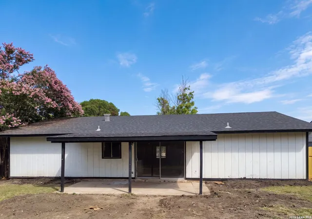 Photo 4 of Sale Pending at 2906 Keslake St, San Antonio, TX 78222 | MLS# 2002838 | Listing updated on 2026-09-29