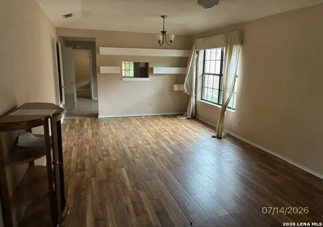4th image of 628 E Leona St, Uvalde, TX 78801 | MLS# 2002850