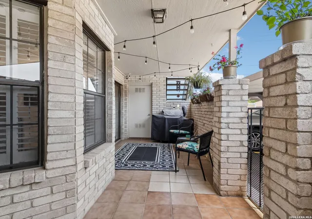 image of 2611 Eisenhauer Rd, San Antonio, TX 78209