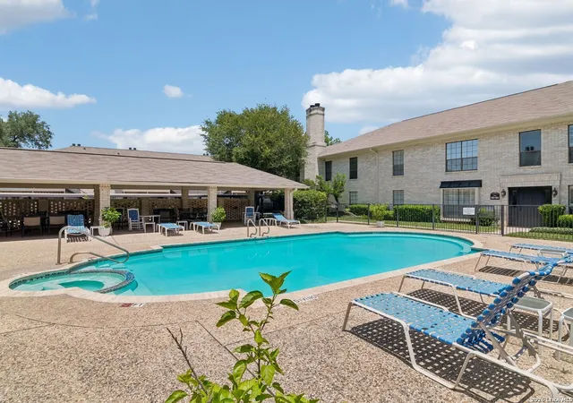 image of 2611 Eisenhauer Rd, San Antonio, TX 78209