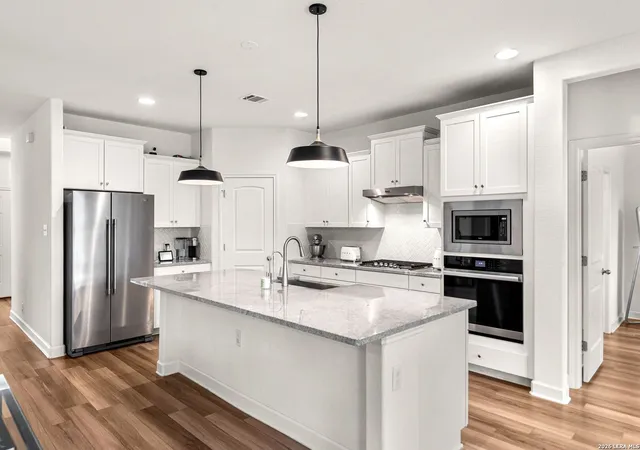 image of 124 Wickersham, Boerne, TX 78015 | MLS# 2002890