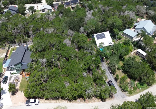 Photo 4 of Sale Pending at 1660 Winding Crk Trl, Spring Branch, TX 78070 | MLS# 2002907 | Listing updated on 2026-08-13
