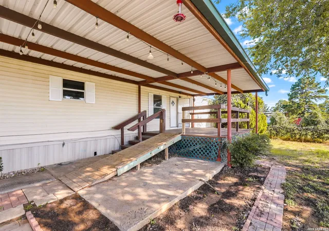 Photo 4 of Single family home for sale at 10602 La Vernia Rd Lot 4, Adkins, TX 78101 | MLS# 2002953 | Listing updated on 2026-07-29