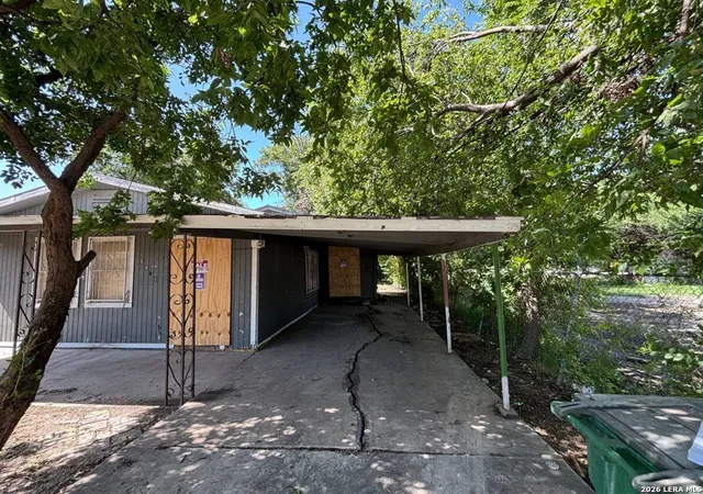 Photo 4 of Single family home for sale at 5911 W Cesar E Chavez, San Antonio, TX 78237 | MLS# 2002955 | Listing updated on 2026-07-31