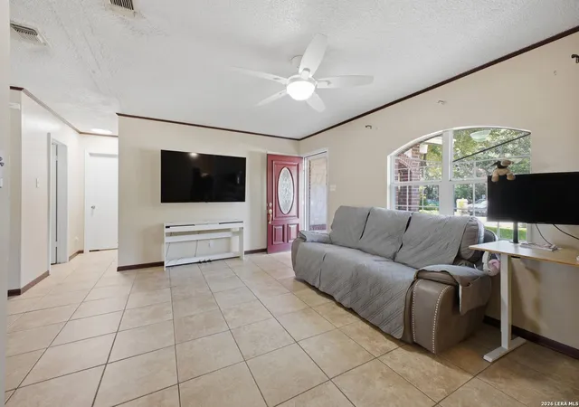 Photo 3 of Single family home for sale at 422 Arrow Point Ct, San Antonio, TX 78227 | MLS# 2002982 | Listing updated on 2026-10-27