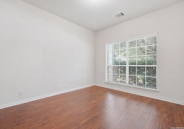 Photo 3 of Single family home for sale at 127 Mirror Lk, San Antonio, TX 78260 | MLS# 2002994 | Listing updated on 2026-07-25