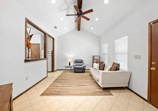 4th image of 714 Houston, Pleasanton, TX 78064 | MLS# 2002996