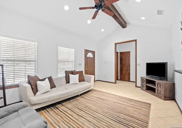 5th image of 714 Houston, Pleasanton, TX 78064 | MLS# 2002996