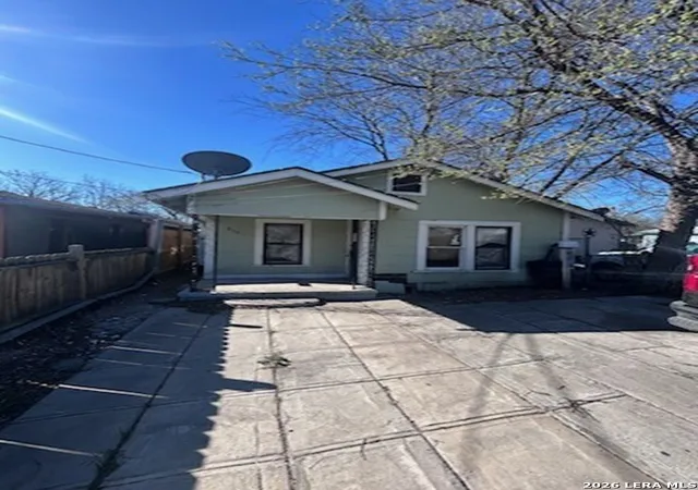 Photo 1 of Single family home for sale at 910 Green St, San Antonio, TX 78225 | MLS# 2003016 | Listing updated on 2026-08-04