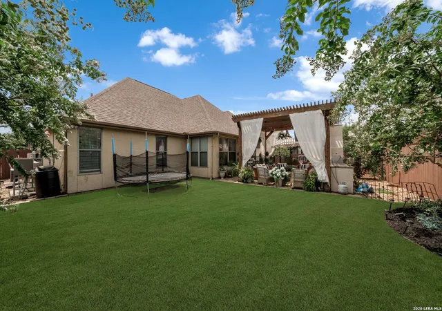 33rd image of 421 English Oaks Cir, Boerne, TX 78006 | MLS# 2003047