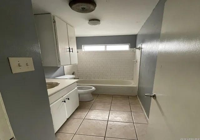 2nd image of 930 S Leona, San Antonio, TX 78207 | MLS# 2003049