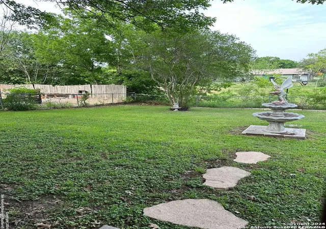 4th image of 5911 Stoney Creek Dr, San Antonio, TX 78242 | MLS# 2003053