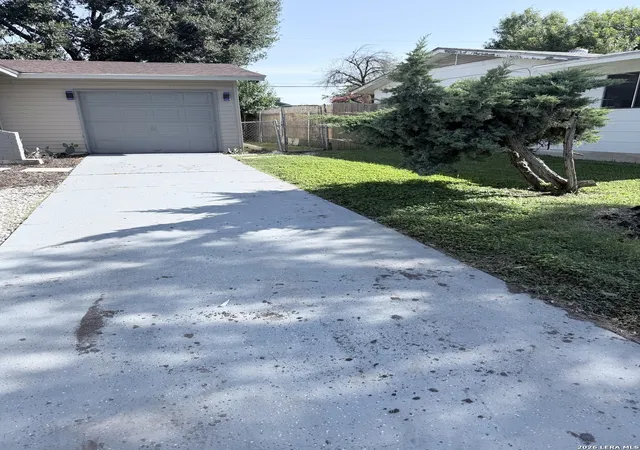 Photo 3 of Single family home for sale at 7210 Northbluff Ct, San Antonio, TX 78227 | MLS# 2003072 | Listing updated on 2026-08-23