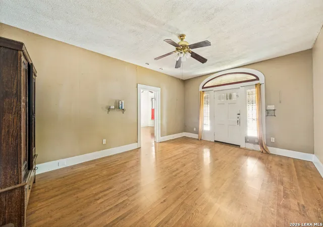 2nd image of 102 Anderson Ave, San Antonio, TX 78203 | MLS# 2003073