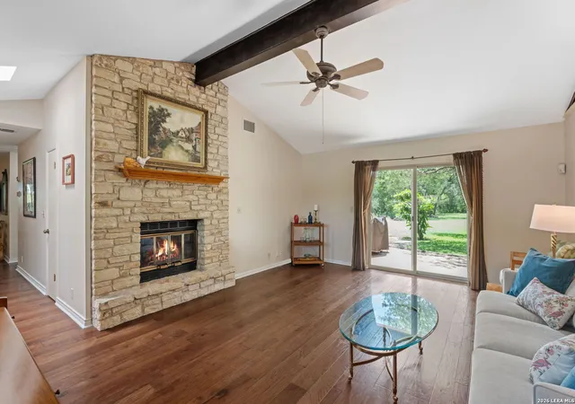 image of 532 N School St, Boerne, TX 78006 | MLS# 2003077