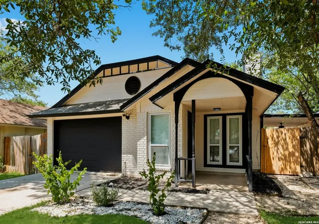 Photo 3 of Single family home for sale at 3309 Stoney Sq, San Antonio, TX 78247 | MLS# 2003084 | Listing updated on 2026-09-14