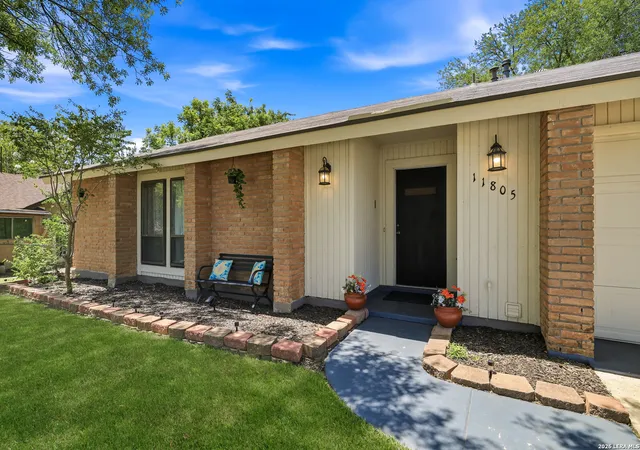 Photo 3 of Single family home for sale at 11805 Rainey Meadow, Live Oak, TX 78233 | MLS# 2003089 | Listing updated on 2026-08-29