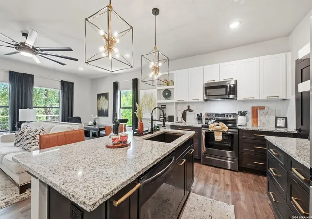 Photo 2 of Single family home for sale at 713 Firefly Dr, Canyon Lake, TX 78133 | MLS# 2003094 | Listing updated on 2026-10-26