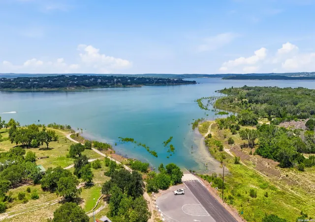 Photo 3 of Single family home for sale at 713 Firefly Dr, Canyon Lake, TX 78133 | MLS# 2003094 | Listing updated on 2026-10-26