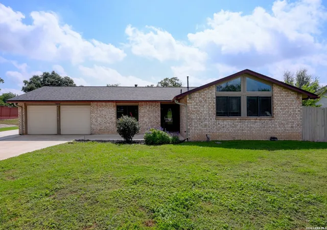 Photo 1 of Sale Pending at 7422 Midcrown Dr, San Antonio, TX 78218 | MLS# 2003107 | Listing updated on 2026-08-23