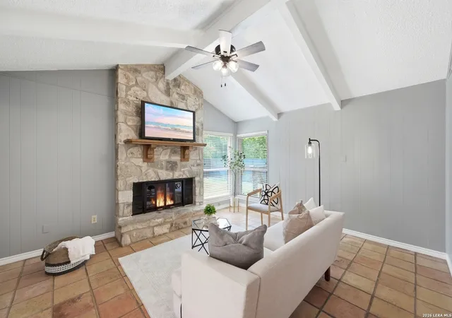 Photo 4 of Sale Pending at 7422 Midcrown Dr, San Antonio, TX 78218 | MLS# 2003107 | Listing updated on 2026-08-23