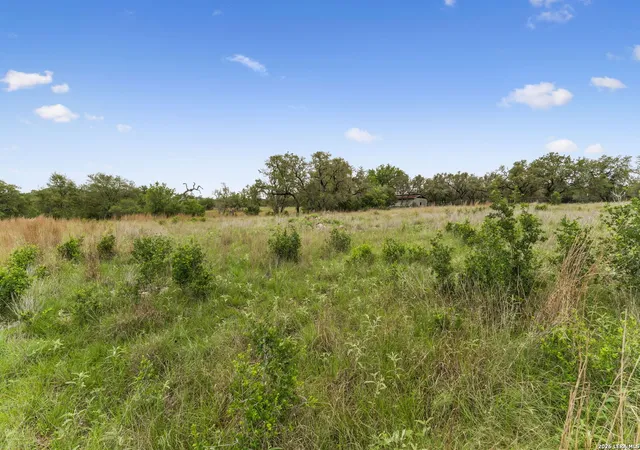 3rd image of 997 Gw Edwards Lane, Pipe Creek, TX 78063 | MLS# 2003117