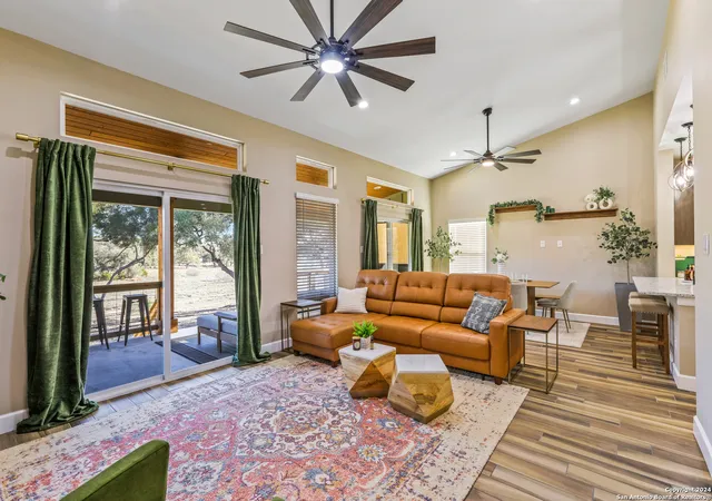 Photo 3 of Single family home for sale at 1188 Lakeshore Dr, Canyon Lake, TX 78133 | MLS# 2003119 | Listing updated on 2026-08-04