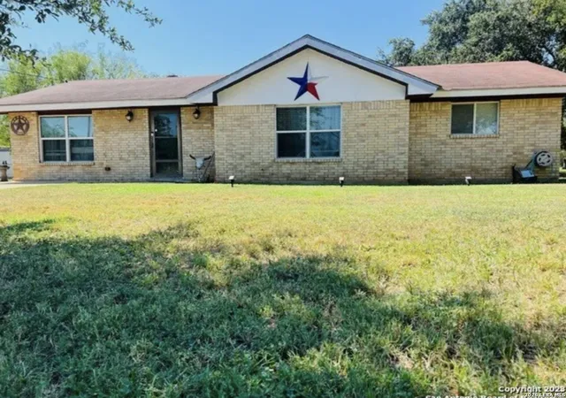 Photo 1 of Single family home for sale at 305 E Hugo St, Dilley, TX 78017 | MLS# 2003130 | Listing updated on 2026-09-18
