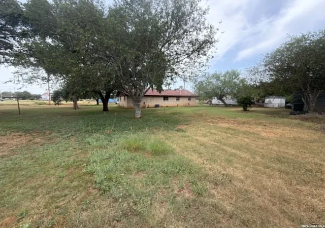 Photo 3 of Single family home for sale at 305 E Hugo St, Dilley, TX 78017 | MLS# 2003130 | Listing updated on 2026-09-18