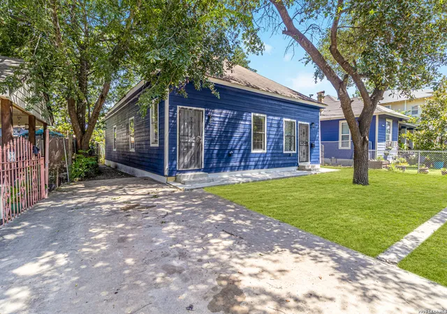 Photo 2 of Multi family home for sale at 127 Dimmit St, San Antonio, TX 78223 | MLS# 2003163 | Listing updated on 2026-09-02