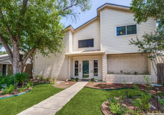 Photo 4 of Sale Pending at 5718 Larkdale Dr, San Antonio, TX 78233 | MLS# 2003188 | Listing updated on 2026-09-09