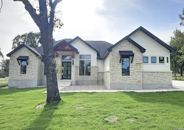 Photo 2 of Single family home for sale at 105 Pioneer Trl, Adkins, TX 78101 | MLS# 2003190 | Listing updated on 2026-09-10