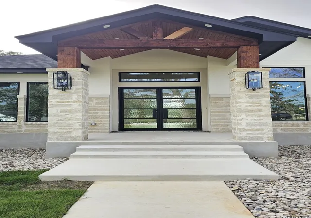Photo 4 of Single family home for sale at 105 Pioneer Trl, Adkins, TX 78101 | MLS# 2003190 | Listing updated on 2026-09-10