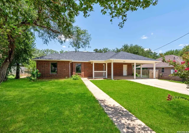3rd image of 109 Windcrest, Floresville, TX 78114 | MLS# 2003194