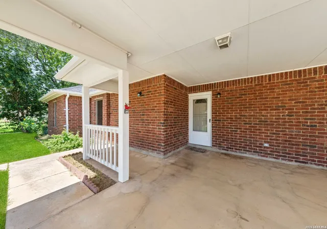 36th image of 109 Windcrest, Floresville, TX 78114 | MLS# 2003194