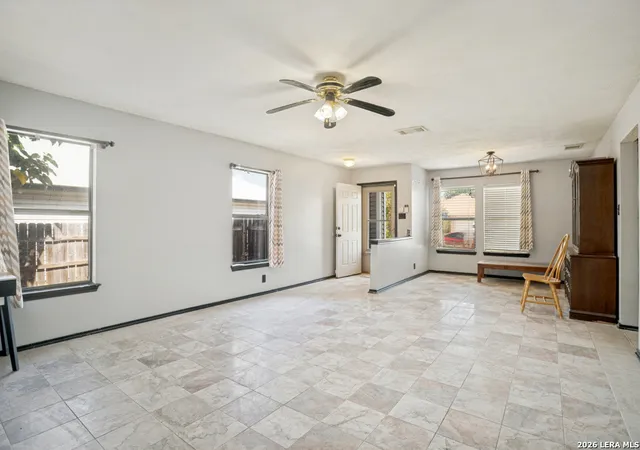 4th image of 9938 Kelton Dr, San Antonio, TX 78250 | MLS# 2003200