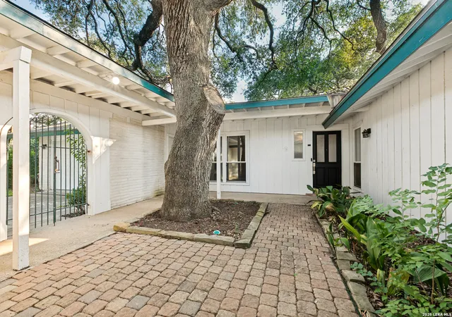 Photo 3 of Single family home for sale at 3315 Litchfield St, San Antonio, TX 78230 | MLS# 2003203 | Listing updated on 2026-09-30