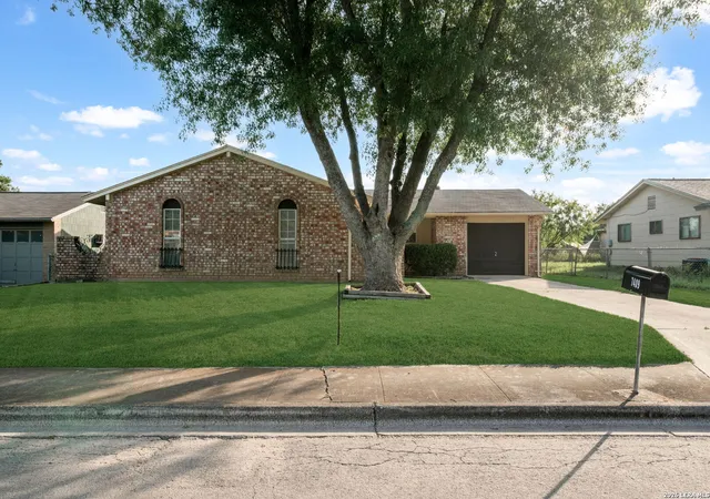1st image of 1409 Oak St, Schertz, TX 78154 | MLS# 2003236
