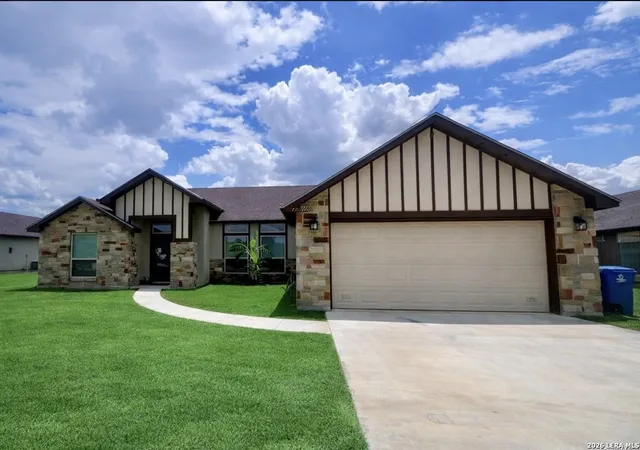 3rd image of 1729 Vista View Dr, Pleasanton, TX 78064 | MLS# 2003243
