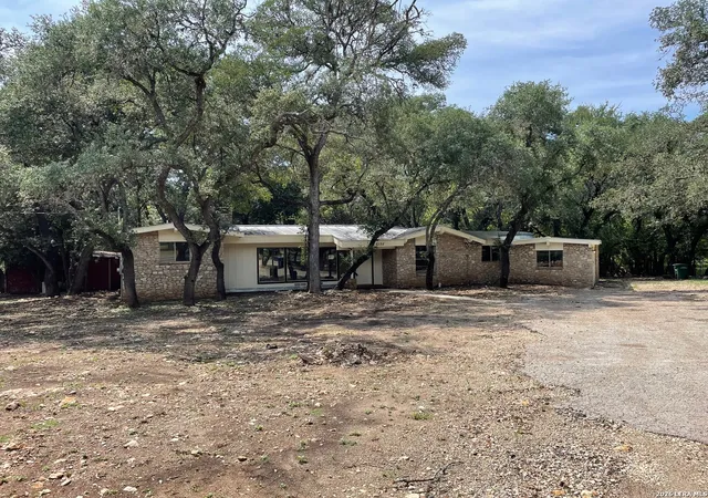 Photo 3 of Single family home for sale at 6135 Hollyhock Rd, San Antonio, TX 78240 | MLS# 2003250 | Listing updated on 2026-09-16
