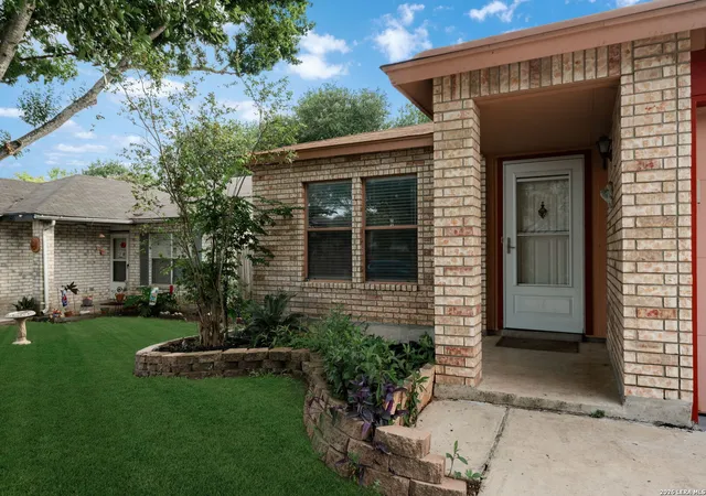 Photo 3 of Single family home for sale at 15607 Wood Sorrel, San Antonio, TX 78247 | MLS# 2003259 | Listing updated on 2026-09-14