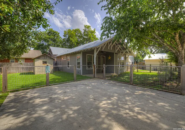 16th image of 349 E South, New Braunfels, TX 78130 | MLS# 2003264