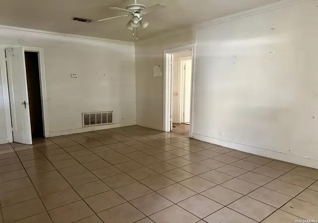 5th image of 949 Aransas, San Antonio, TX 78210 | MLS# 2003266