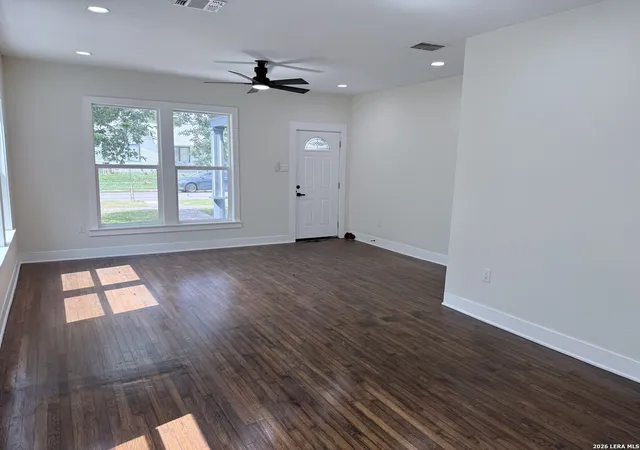 Photo 4 of Single family home for sale at 1846 W Mulberry Ave, San Antonio, TX 78201 | MLS# 2003309 | Listing updated on 2026-09-11