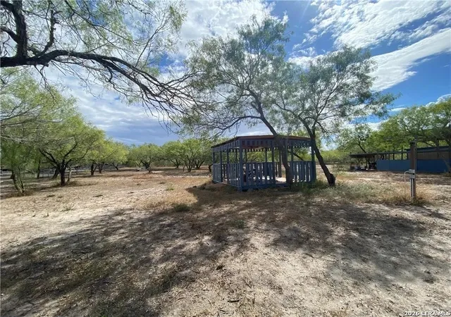 16th image of 122 County Road 3052, Orange Grove, TX 78372 | MLS# 2003324