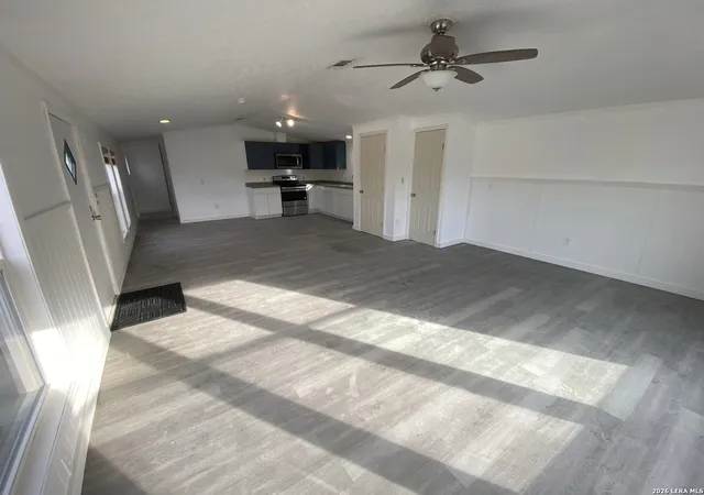 3rd image of 122 County Road 3052, Orange Grove, TX 78372 | MLS# 2003324